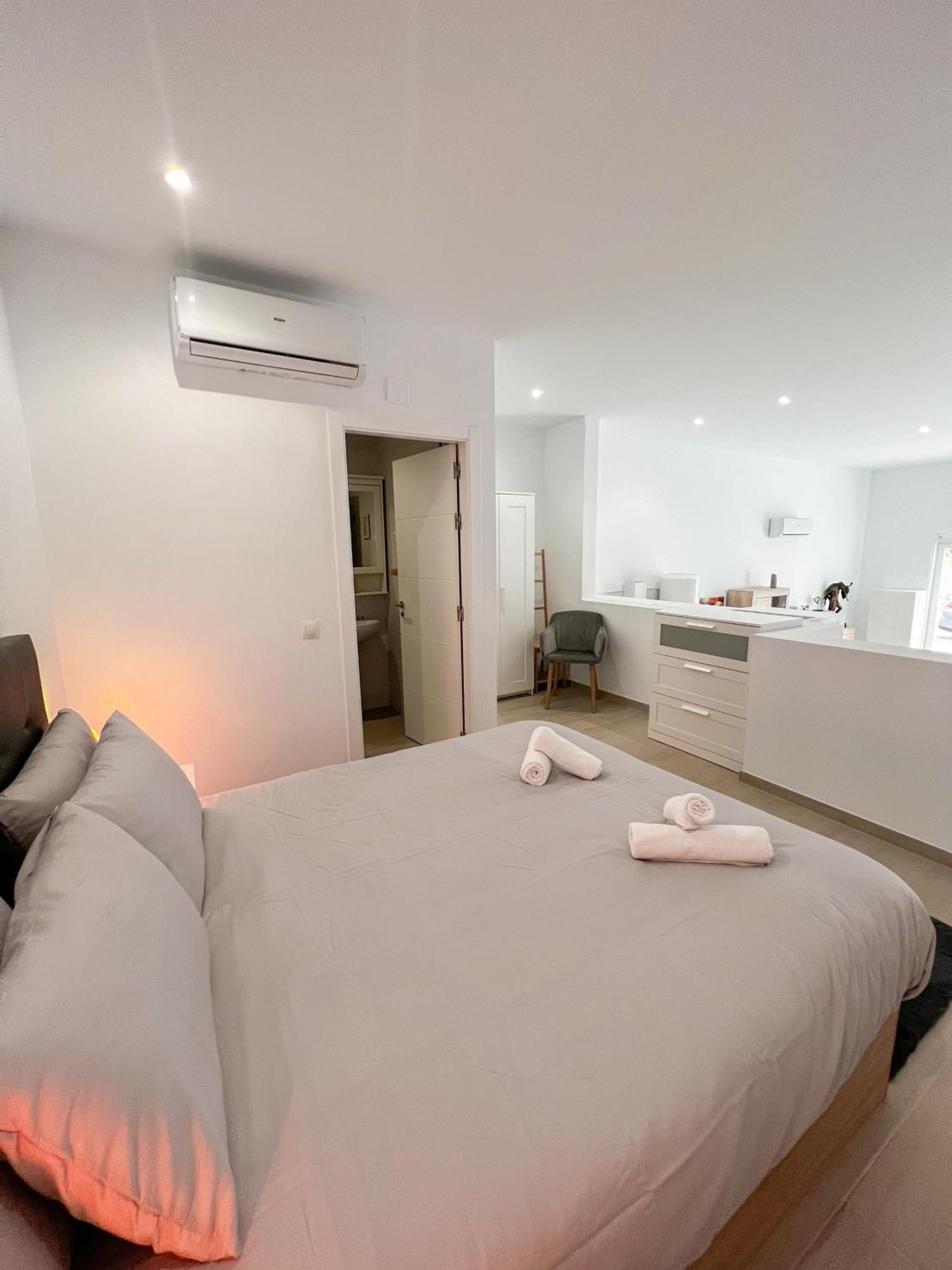 Апартаменты Cozy And Modern Family Flat Carihuela Торремолинос Экстерьер фото