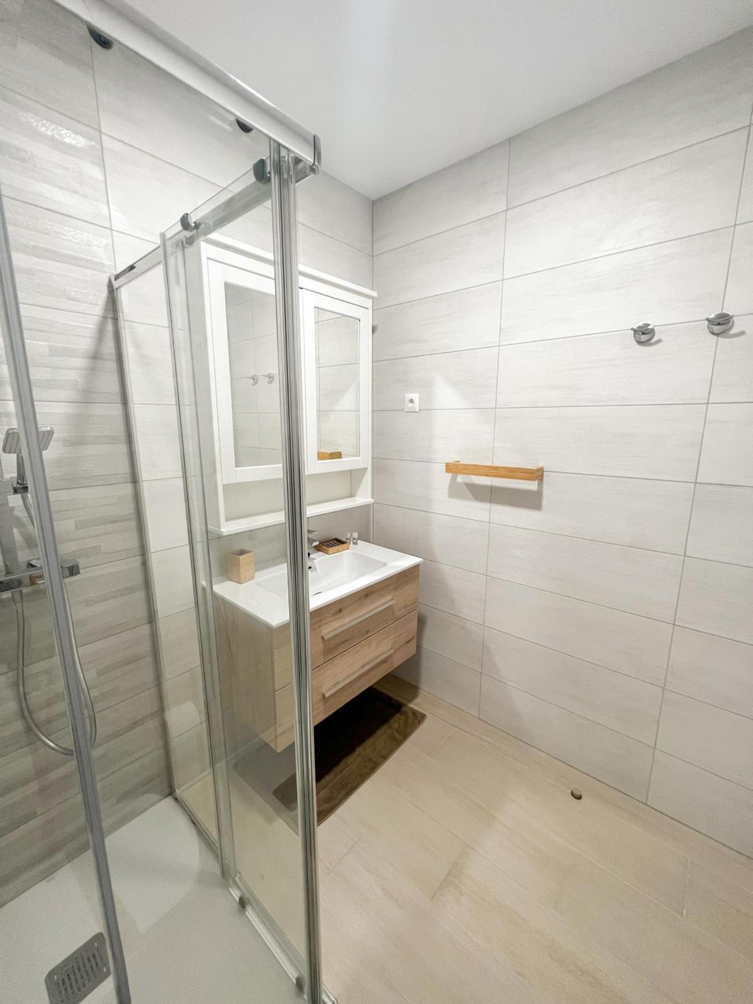 Апартаменты Cozy And Modern Family Flat Carihuela Торремолинос Экстерьер фото