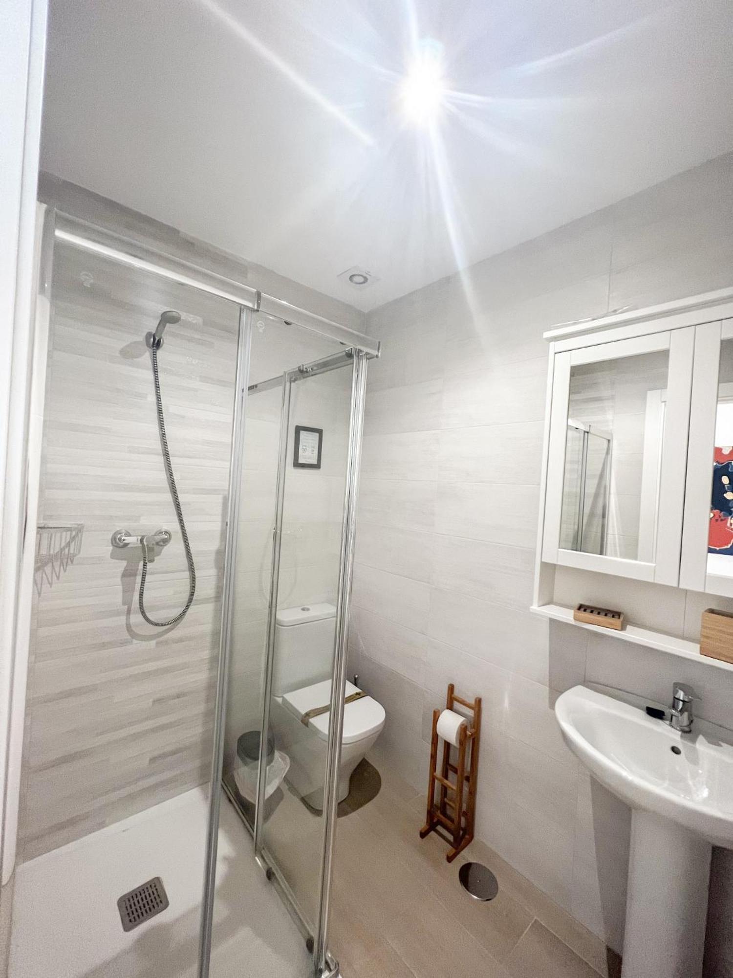 Апартаменты Cozy And Modern Family Flat Carihuela Торремолинос Экстерьер фото