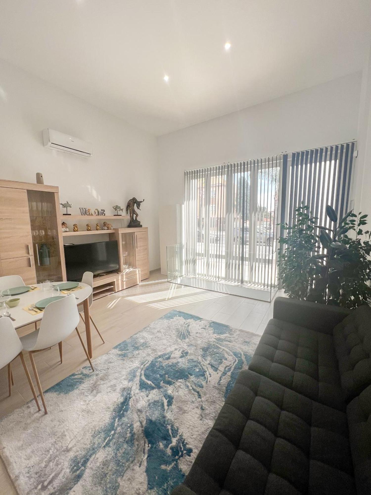 Апартаменты Cozy And Modern Family Flat Carihuela Торремолинос Экстерьер фото