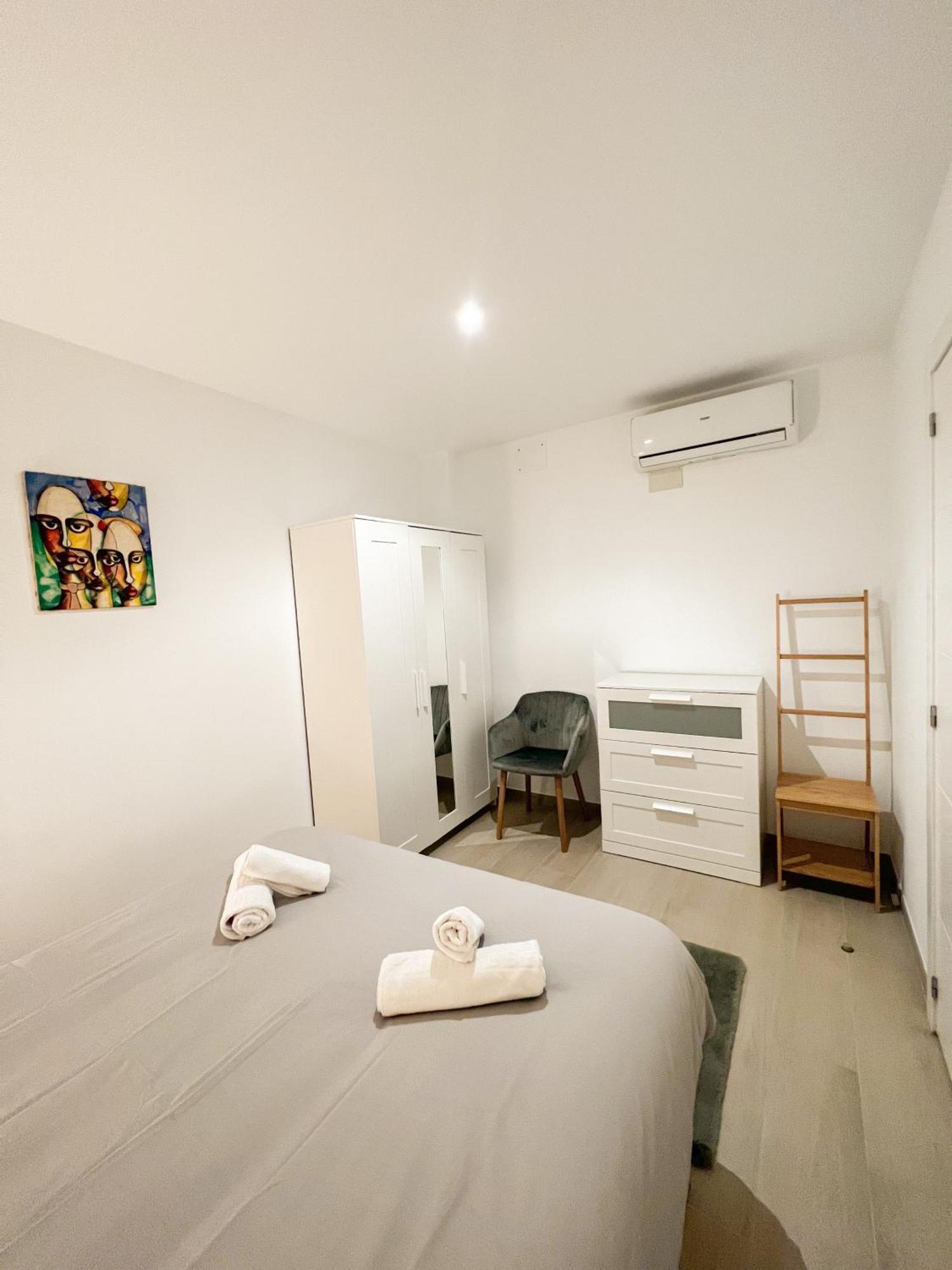 Апартаменты Cozy And Modern Family Flat Carihuela Торремолинос Экстерьер фото